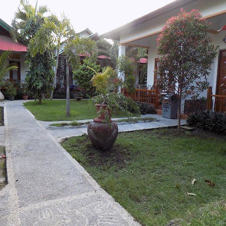 Santigi Homestay Gili Air Exterior photo